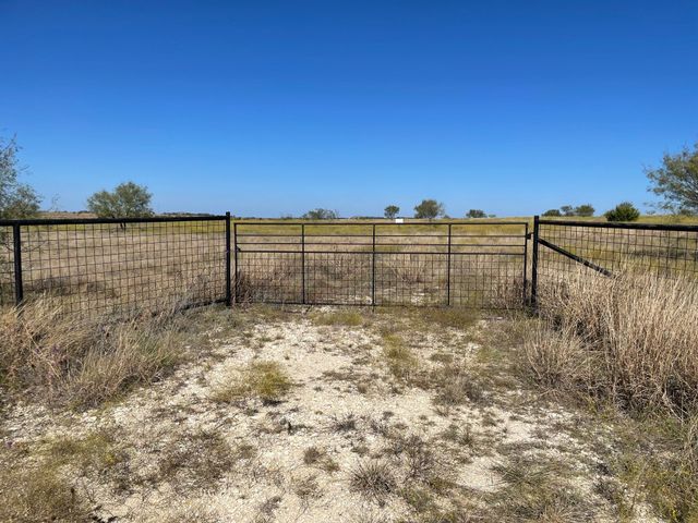 310 County Road 621, Hamilton, TX 76531