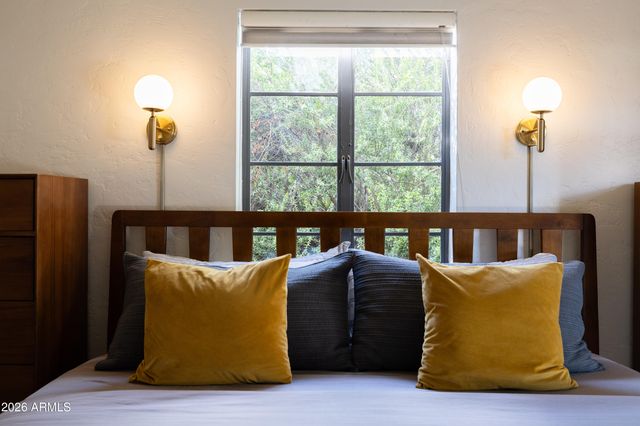 530 W WILSHIRE Drive, Phoenix, AZ 85003