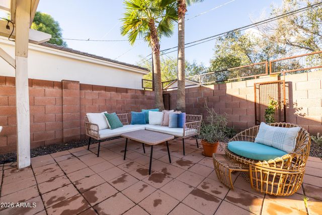 530 W WILSHIRE Drive, Phoenix, AZ 85003