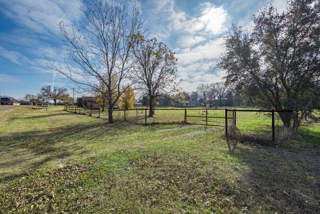 2644 Shadow Ridge Drive, Burleson, TX 76028