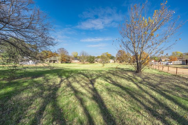 2644 Shadow Ridge Drive, Burleson, TX 76028