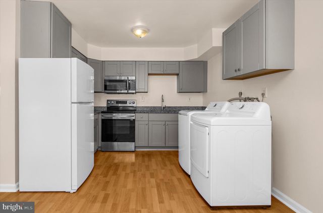 7704 QUEENS PARK RD, Pasadena, MD 21122