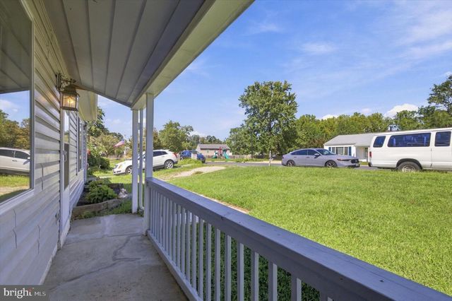 7704 QUEENS PARK RD, Pasadena, MD 21122