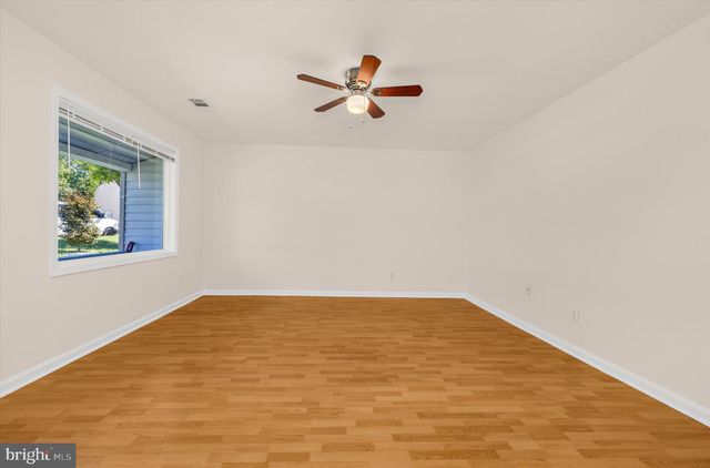 7704 QUEENS PARK RD, Pasadena, MD 21122