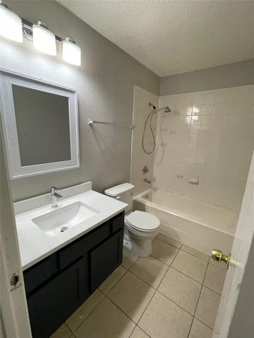 3615 Leafield DR A, Austin, TX 78749