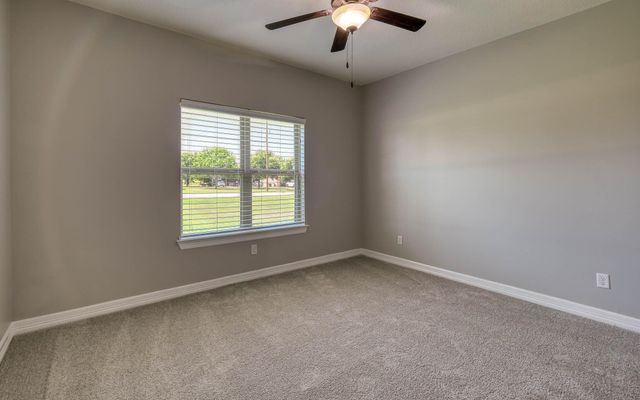 2688 Settlers Way Drive, Sealy, TX 77474