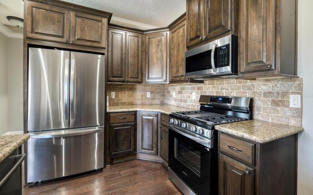 2688 Settlers Way Drive, Sealy, TX 77474