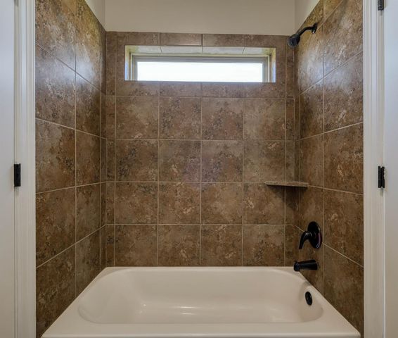 2688 Settlers Way Drive, Sealy, TX 77474
