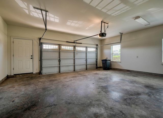 2688 Settlers Way Drive, Sealy, TX 77474
