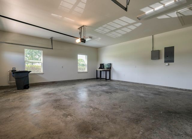 2688 Settlers Way Drive, Sealy, TX 77474