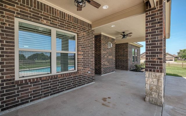 2688 Settlers Way Drive, Sealy, TX 77474