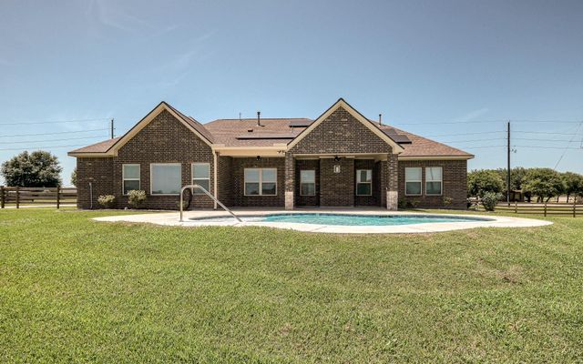 2688 Settlers Way Drive, Sealy, TX 77474