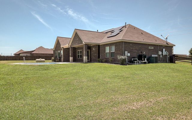 2688 Settlers Way Drive, Sealy, TX 77474