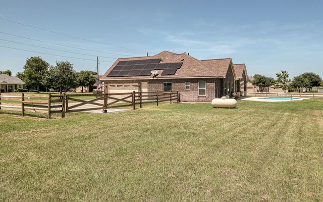 2688 Settlers Way Drive, Sealy, TX 77474