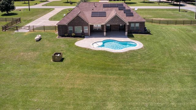 2688 Settlers Way Drive, Sealy, TX 77474