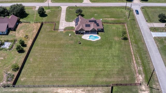 2688 Settlers Way Drive, Sealy, TX 77474