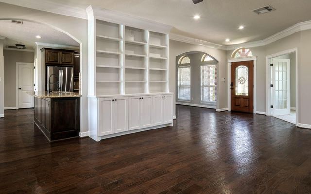 2688 Settlers Way Drive, Sealy, TX 77474