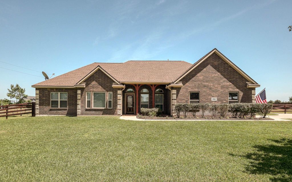 2688 Settlers Way Drive, Sealy, TX 77474