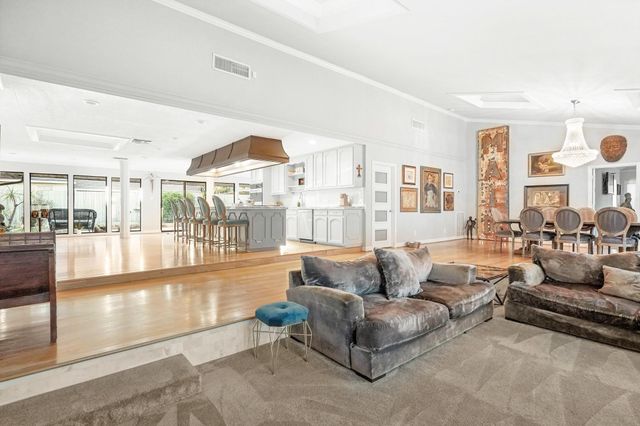 758 W 42nd Street, Houston, TX 77018