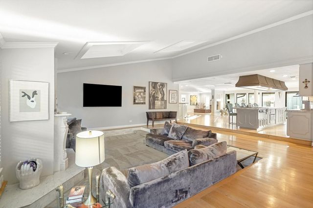 758 W 42nd Street, Houston, TX 77018