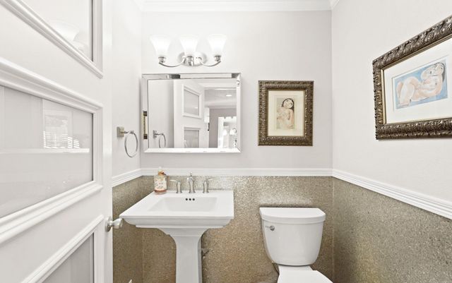 758 W 42nd Street, Houston, TX 77018