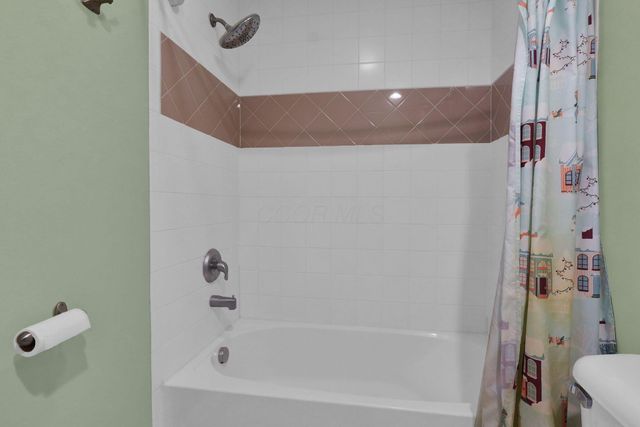 6052 Kentigern Court N, Dublin, OH 43017