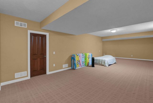 6052 Kentigern Court N, Dublin, OH 43017