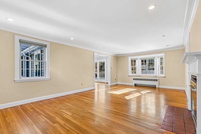 2270 Massachusetts Ave, Lexington, MA 02421