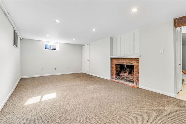 2270 Massachusetts Ave, Lexington, MA 02421