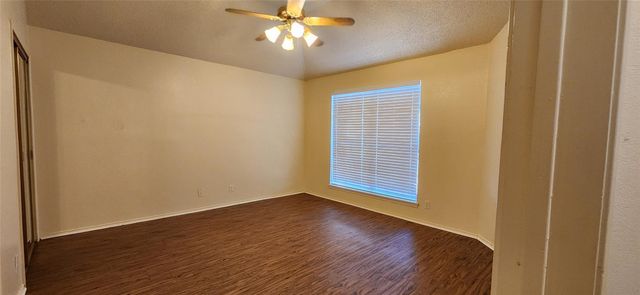 2204 Turf Club Drive, Arlington, TX 76017