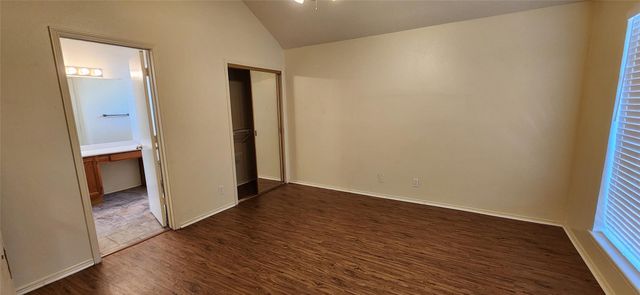 2204 Turf Club Drive, Arlington, TX 76017