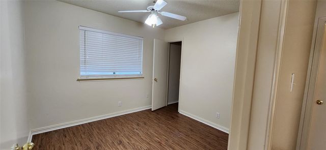 2204 Turf Club Drive, Arlington, TX 76017