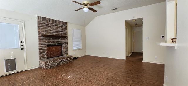 2204 Turf Club Drive, Arlington, TX 76017