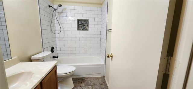 2204 Turf Club Drive, Arlington, TX 76017