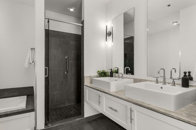 700 12th Ave S Unit 1110, Nashville, TN 37203