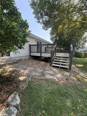 2941 Elmcrest Drive, St Charles, MO 63301