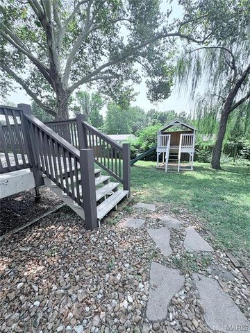 2941 Elmcrest Drive, St Charles, MO 63301