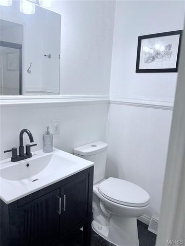 2941 Elmcrest Drive, St Charles, MO 63301