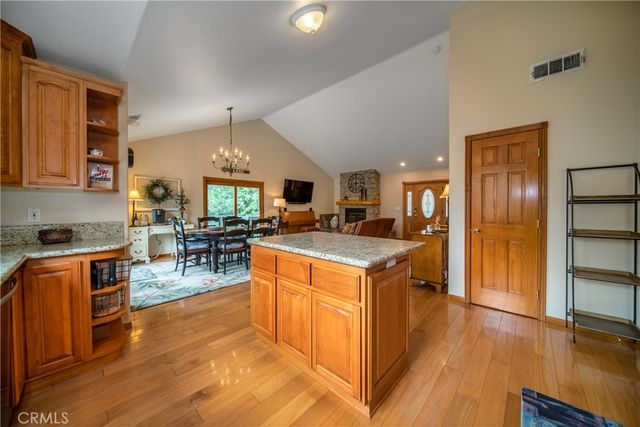 27391 Cottonwood Lane, Lake Arrowhead, CA 92352