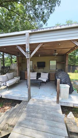 14401 Pine Park Dr, Walker, LA 70785