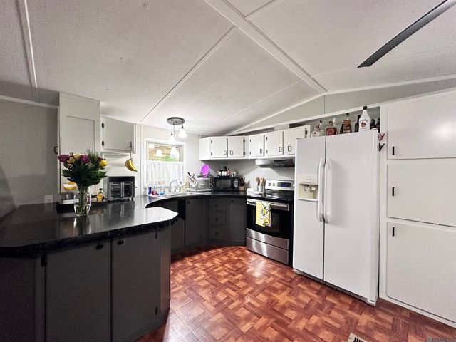 14401 Pine Park Dr, Walker, LA 70785