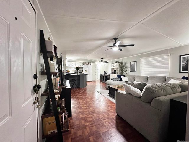 14401 Pine Park Dr, Walker, LA 70785
