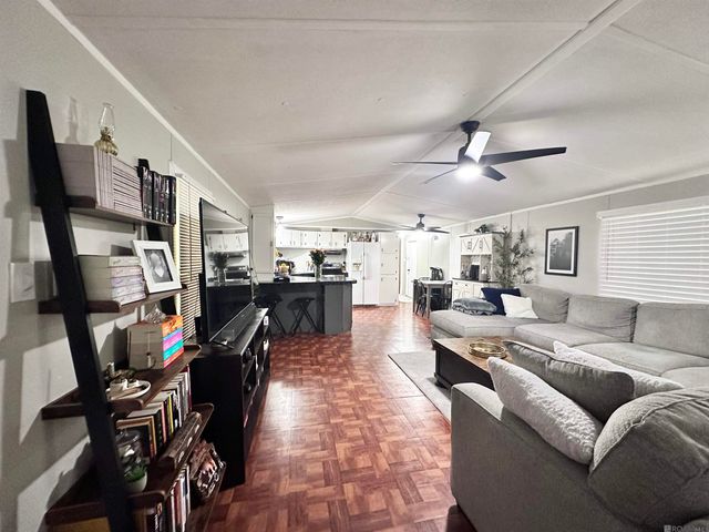 14401 Pine Park Dr, Walker, LA 70785