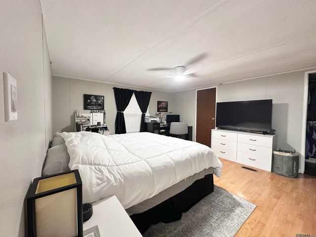 14401 Pine Park Dr, Walker, LA 70785
