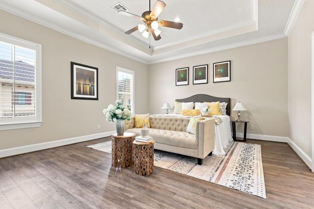 19 N Creekside Court, Houston, TX 77055