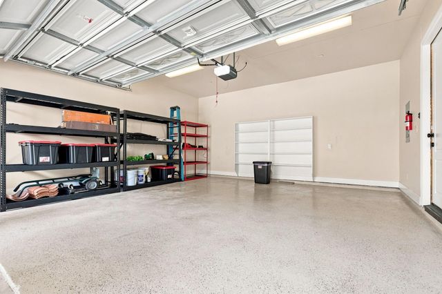 19 N Creekside Court, Houston, TX 77055