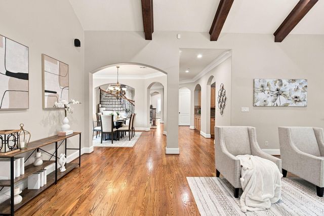 19 N Creekside Court, Houston, TX 77055