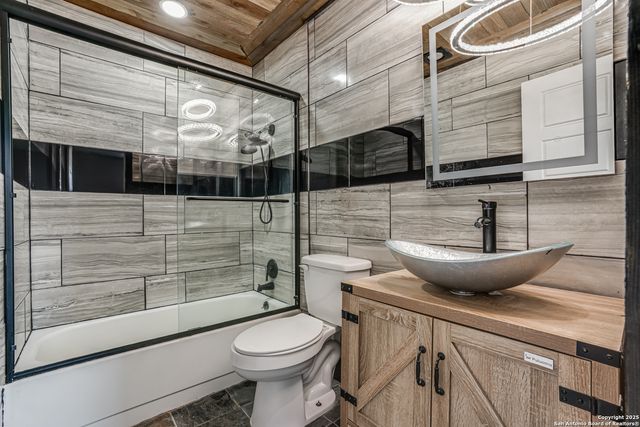 3330 Turnabout, Schertz, TX 78108