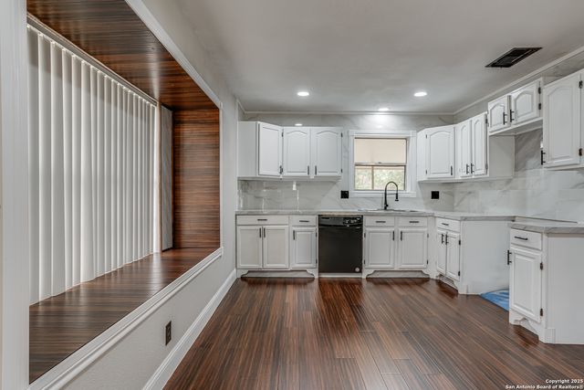 3330 Turnabout, Schertz, TX 78108