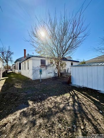 325 E Locust, San Antonio, TX 78212
